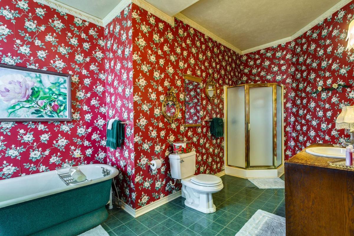 Four Winds Victorian Venue & Suites Bonham Стая снимка